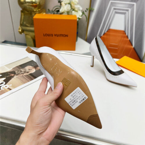 High Quality Luxury Louis Vuitton Logo Leather Shoes – Style 47747 product detail