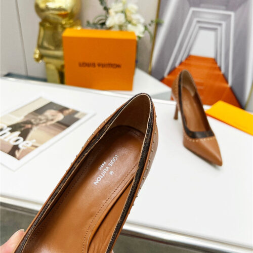 High Quality Luxury Louis Vuitton Logo Leather Shoes – Style 82211 product detail
