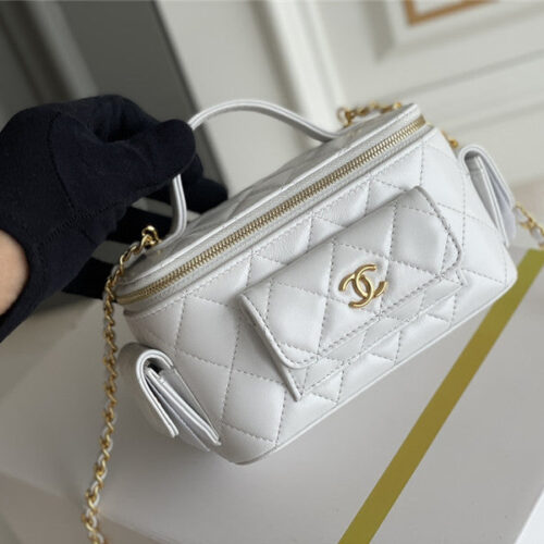 High Quality Luxury Chanel Cosmetic Bag – Style 47496 product detail