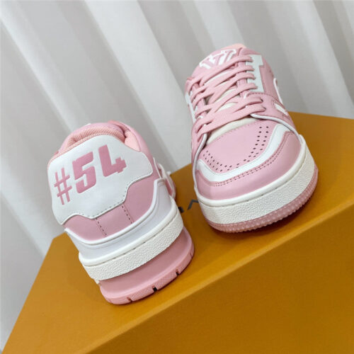 High Quality Luxury Louis Vuitton Retro Couple Sneakers – Style 61283 product detail