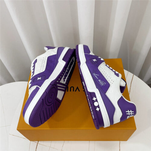 High Quality Luxury Louis Vuitton Retro Couple Sneakers – Style 77699 product detail