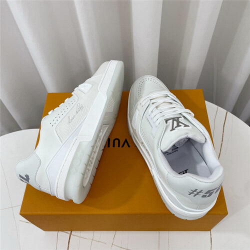 High Quality Luxury Louis Vuitton Retro Couple Sneakers – Style 83331 product detail