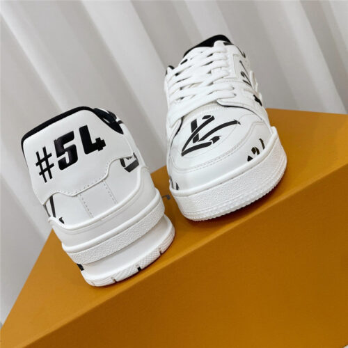 High Quality Luxury Louis Vuitton Retro Couple Sneakers – Style 91267 product detail