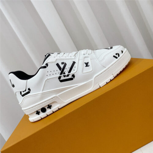 High Quality Luxury Louis Vuitton Retro Couple Sneakers – Style 91267 product detail