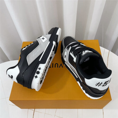 High Quality Luxury Louis Vuitton Retro Couple Sneakers – Style 02595 alternate view