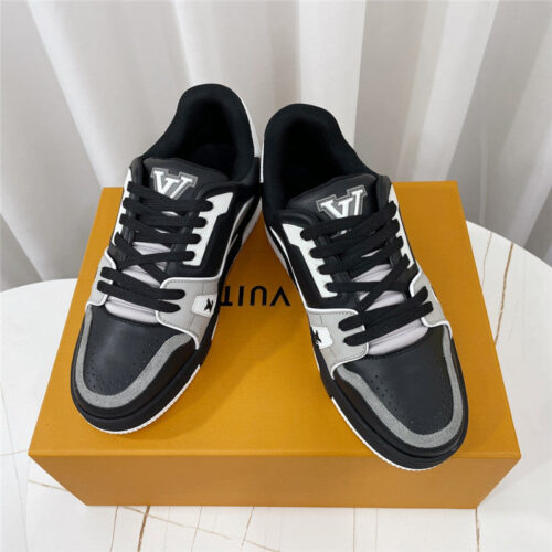 High Quality Luxury Louis Vuitton Retro Couple Sneakers – Style 02595