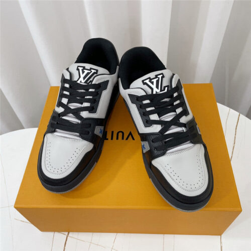 High Quality Luxury Louis Vuitton Retro Couple Sneakers – Style 23491