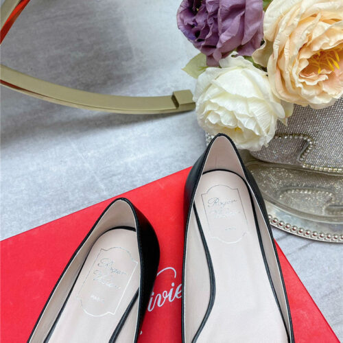 High Quality Luxury Roger Vivier Stiletto All-Match Womens Shoes – Style 37492 product detail