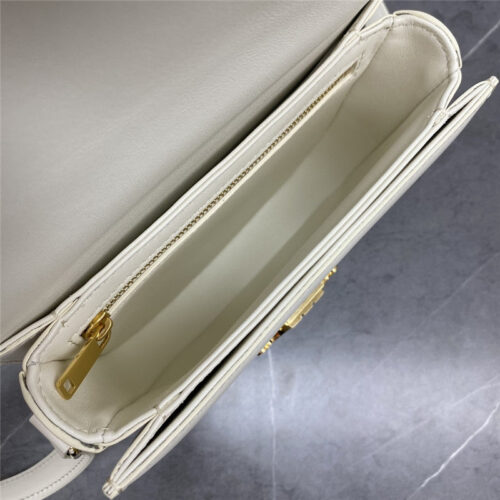 High Quality Luxury Celine Saddle Bag – Style 24881 product detail