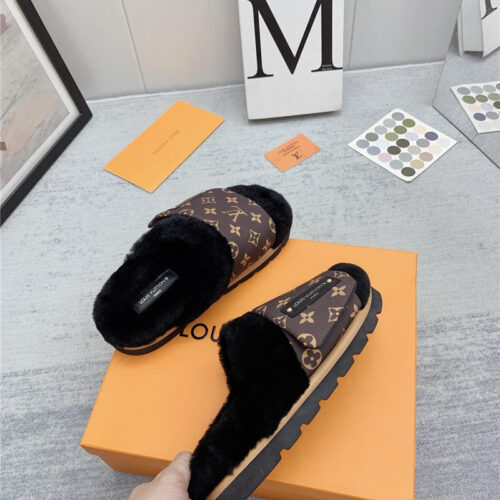 High Quality Luxury Louis Vuitton Wool Slippers – Style 92995 product detail