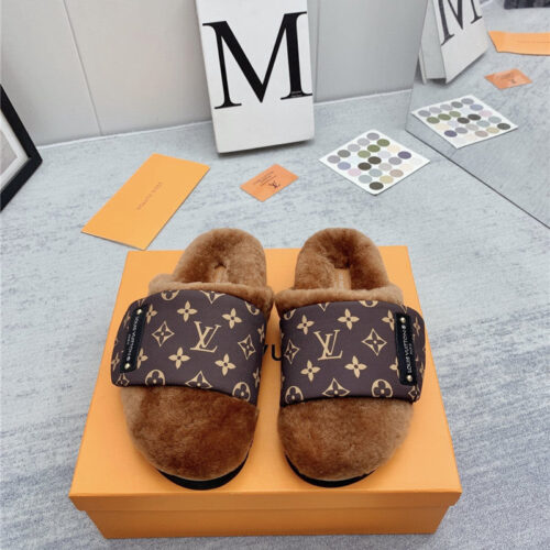 High Quality Luxury Louis Vuitton Wool Slippers – Style 15587 product detail