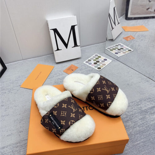 High Quality Luxury Louis Vuitton Wool Slippers