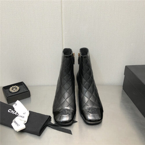 High Quality Luxury Chanel Classic Pearl Chunky Ankle Boots – Style 77574 alternate view