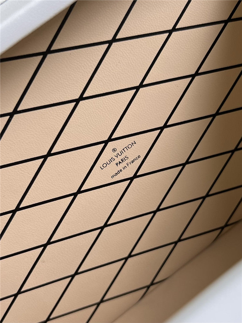 High Quality Luxury Louis Vuitton Petite Malle Bag White product detail