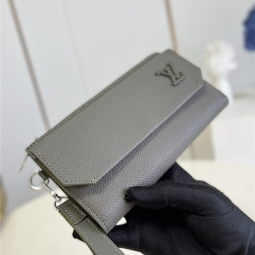 High Quality Luxury Louis Vuitton Aerogram Long Wallet – Style 47500 alternate view