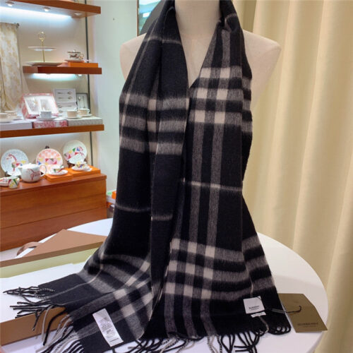 High Quality Luxury Burberry Classic Plaid Cashmere Scarf – Style 24613