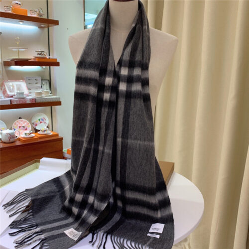 High Quality Luxury Burberry Classic Plaid Cashmere Scarf – Style 24611