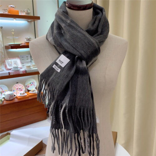 High Quality Luxury Burberry Classic Plaid Cashmere Scarf – Style 24611 product detail