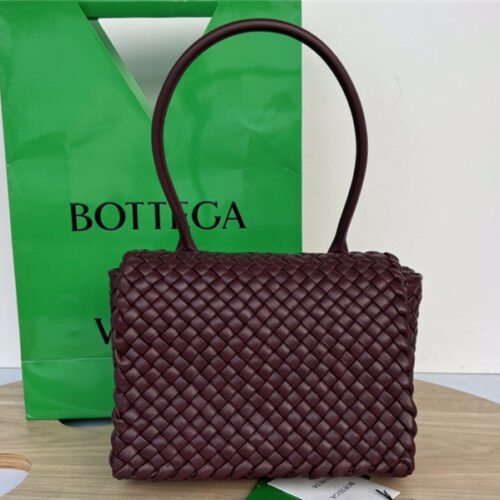 High Quality Luxury Bottega Veneta Patti Bag alternate view