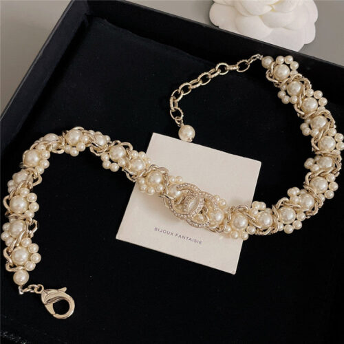 High Quality Luxury Chanel Pearl Necklace alternate view