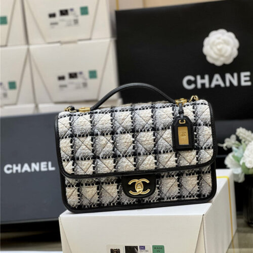 High Quality Luxury Chanel Woolen Messenger Bag product detail