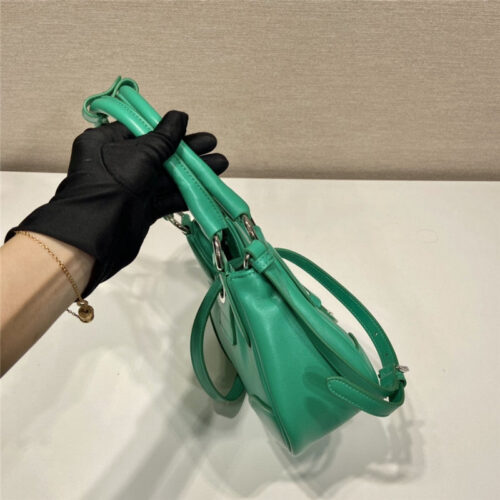 High Quality Luxury Prada Moon Re-Nylon And Leather Bag – Style 26923 product detail