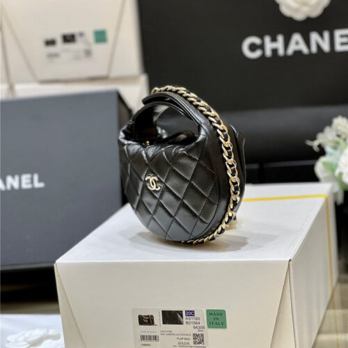 High Quality Luxury Chanel New Sheepskin Pouch product detail