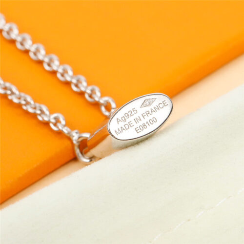 High Quality Luxury Louis Vuitton Lock Bracelet product detail