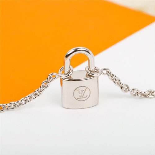 High Quality Luxury Louis Vuitton Lock Bracelet product detail