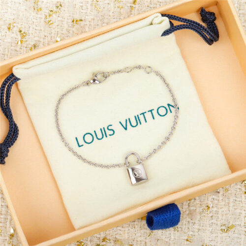 High Quality Luxury Louis Vuitton Lock Bracelet alternate view