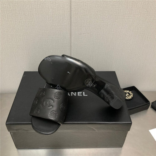 High Quality Luxury Chanel C Buckle Slippers Classic Pearl Slippers – Style 84870 product detail