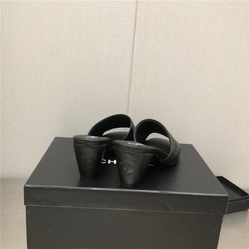High Quality Luxury Chanel C Buckle Slippers Classic Pearl Slippers – Style 84870 product detail