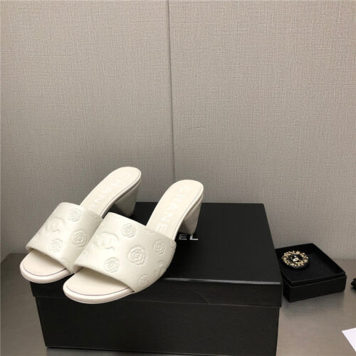 High Quality Luxury Chanel C Buckle Slippers Classic Pearl Slippers product detail