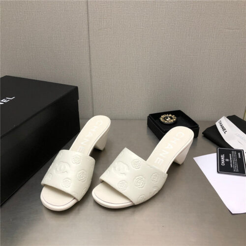 High Quality Luxury Chanel C Buckle Slippers Classic Pearl Slippers alternate view