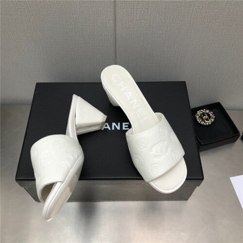 High Quality Luxury Chanel C Buckle Slippers Classic Pearl Slippers product detail