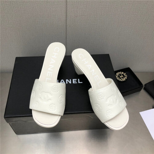 High Quality Luxury Chanel C Buckle Slippers Classic Pearl Slippers product detail