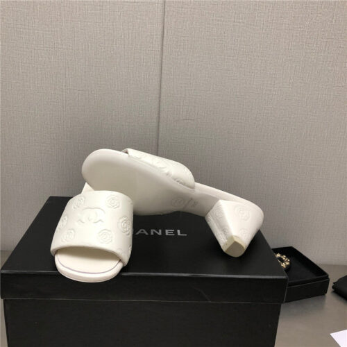 High Quality Luxury Chanel C Buckle Slippers Classic Pearl Slippers product detail