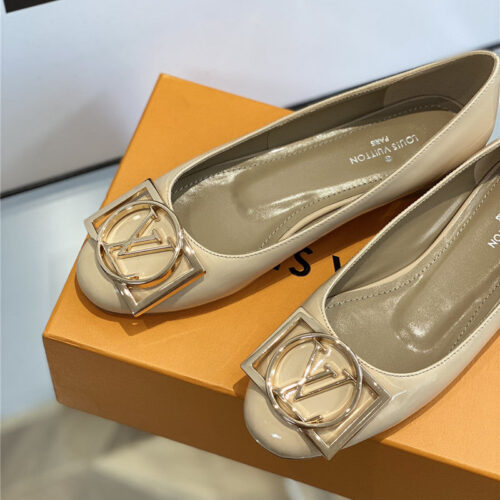 High Quality Luxury Louis Vuitton New Crystal Square Buckle Shoes product detail