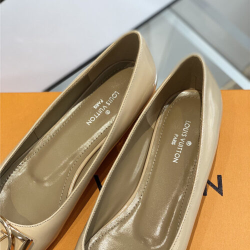High Quality Luxury Louis Vuitton New Crystal Square Buckle Shoes product detail