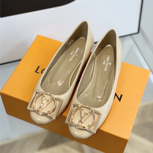 High Quality Luxury Louis Vuitton New Crystal Square Buckle Shoes product detail