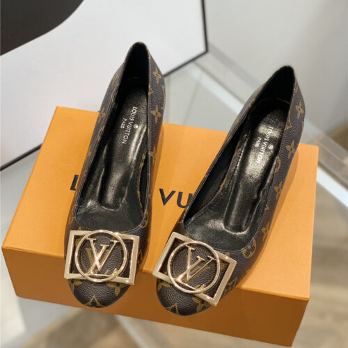 High Quality Luxury Louis Vuitton New Crystal Square Buckle Shoes – Style 30723 product detail