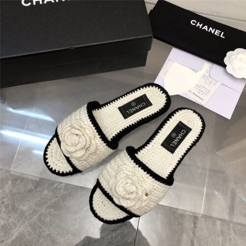 High Quality Luxury Chanel Comfortable Hook Flower Honey Slippers – Style 32870 product detail