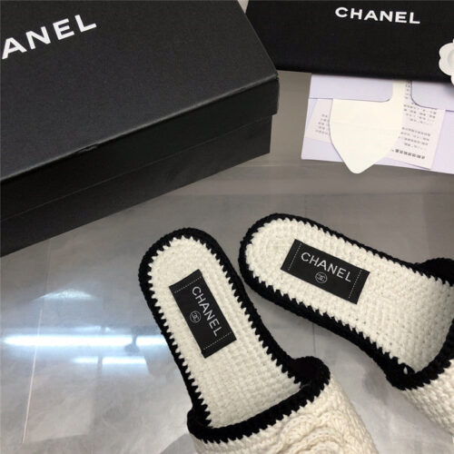 High Quality Luxury Chanel Comfortable Hook Flower Honey Slippers – Style 32870 alternate view