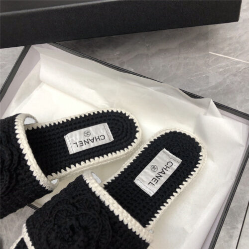 High Quality Luxury Chanel Comfortable Hook Flower Honey Slippers product detail