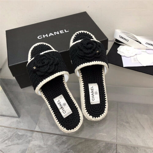 High Quality Luxury Chanel Comfortable Hook Flower Honey Slippers product detail