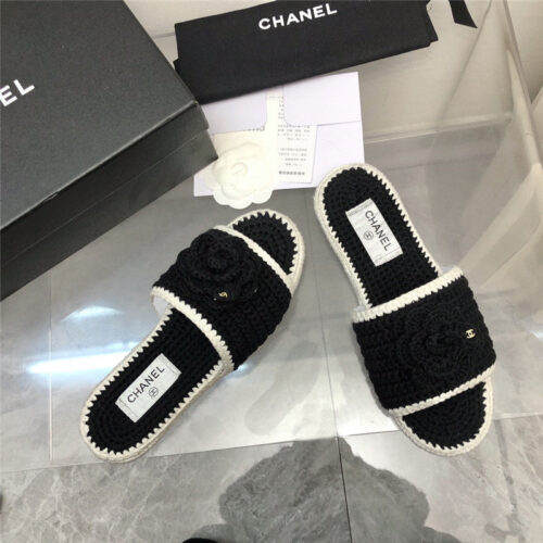 High Quality Luxury Chanel Comfortable Hook Flower Honey Slippers product detail