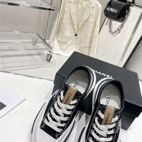 High Quality Luxury Chanel’s Latest Thick-Soled Low-Cut Biscuit Shoes product detail
