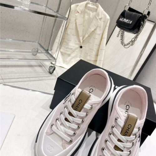 High Quality Luxury Chanel’s Latest Thick-Soled Low-Cut Biscuit Shoes – Style 42982 product detail