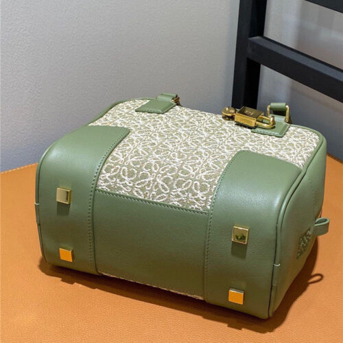 High Quality Luxury Loewe Structured Messenger Handbag – 18 Cm product detail
