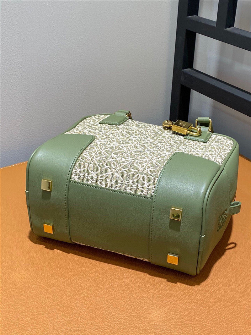 High Quality Luxury Loewe Structured Messenger Handbag – 18 Cm product detail